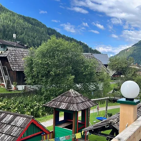 Christina Appartement *